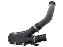 Load image into Gallery viewer, BMW Intake Hose 13-71-7-582-312 - Main Product View