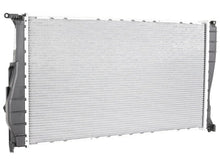 Load image into Gallery viewer, BMW Radiator 17-11-7-558-480 - Side View