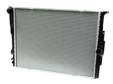 Load image into Gallery viewer, BMW Radiator 17-11-7-559-273