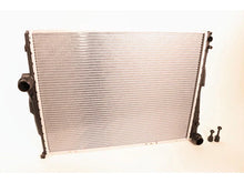 Load image into Gallery viewer, BMW Radiator 17-11-9-071-519 - Main Product View