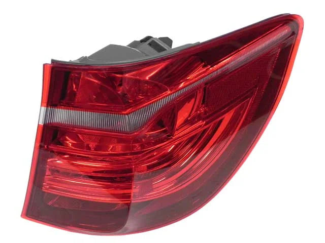 BMW Taillight 63-21-7-220-240 - Main Product View