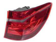 Load image into Gallery viewer, BMW Taillight 63-21-7-220-240 - Main Product View