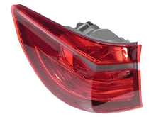 Load image into Gallery viewer, BMW Taillight 63-21-7-220-241 - Main Product View