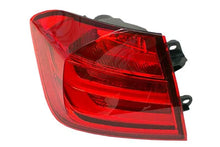 Load image into Gallery viewer, BMW Taillight 63-21-7-313-039