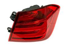 Load image into Gallery viewer, BMW Taillight 63-21-7-313-040