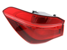 Load image into Gallery viewer, BMW Taillight 63-21-7-488-547 - Main Product View