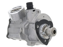 Load image into Gallery viewer, BMW Vacuum Pump 11-66-7-611-115 - Main Product View