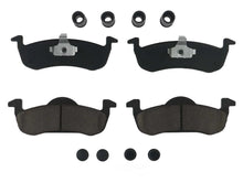 Load image into Gallery viewer, Baer Brake Systems Baer Brakes Claw Brake Pads, Rear D1279 fits 2007 Ford Expedition / 2013 Lincoln MKT / 2007 Lincoln Nav...