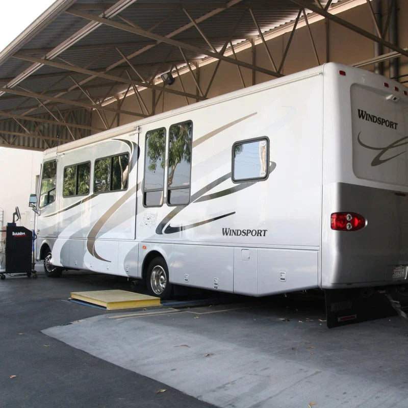 Banks Power 06-10 Ford 6.8 MH-A (R-Exit) PowerPack System - Installation View