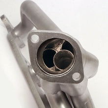 Load image into Gallery viewer, Banks Power 91-99 Jeep 4.0 Wrangler / 91-98 Cherokee Revolver Exhaust Manifold System - Installation View