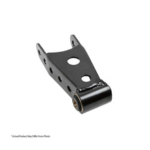 Load image into Gallery viewer, Belltech SHACKLE KIT 01-08 GM HD 1500-2500-3500 3inch - Installation View