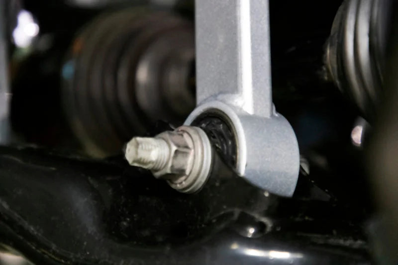 Belltech Trail Performance Lifting Strut 16-20 Toyota Tacoma 4WD 4-6IN - Front - Back View