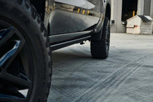 Load image into Gallery viewer, Body Armor 4x4 19-24 GM 1500/2500/3500 Crew Cab (Excl. Classic) E-Power Board Steps - Black - Side View