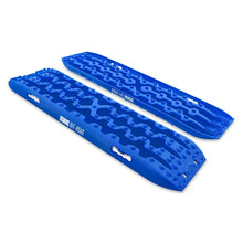 Load image into Gallery viewer, Borne Off-Road Recovery Boards 109x31x6cm Blue - Installation View