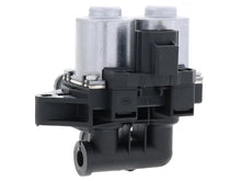 Load image into Gallery viewer, Britpart Heater Control Valve XR840091RBP - Side View