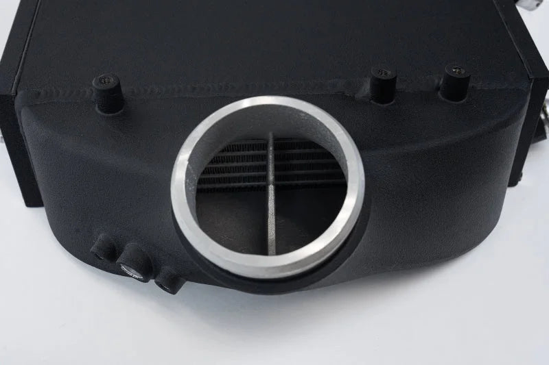 CSF 2014+ BMW M3/M4 (F8X) Top Mount Charge-Air-Cooler - Crinkle Black - Additional View 5