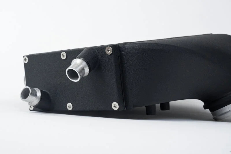 CSF 2014+ BMW M3/M4 (F8X) Top Mount Charge-Air-Cooler - Crinkle Black - Additional View 7