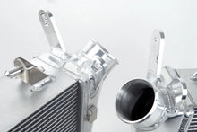 Load image into Gallery viewer, CSF 2020+ Audi C8 RS6/RS7 High-Performance Intercooler System (OEM PN 4K0 145 805 P / 4K0 145 806 B) - Side View