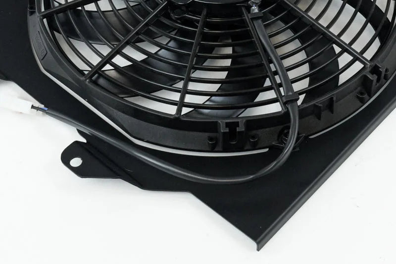 CSF 92-00 Honda Civic All-Aluminum Fan Shroud w/12in SPAL Fan - Black Finish - Installation View