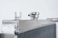 Load image into Gallery viewer, CSF 95-04 Toyota Tacoma (2.7/3.4L) Heavy Duty All-Aluminum Radiator - Additional View 5
