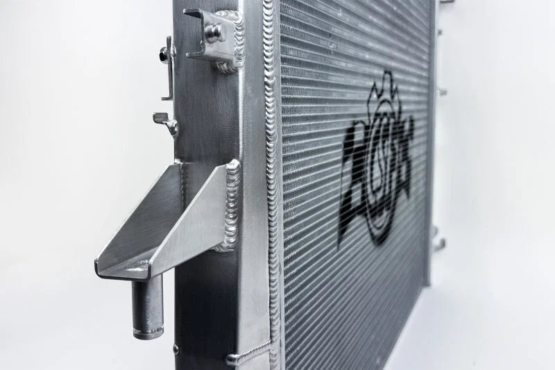 CSF Porsche 955/957 Cayenne / Audi Q7 / VW Touareg Heavy-Duty Performance Radiator - Installation View