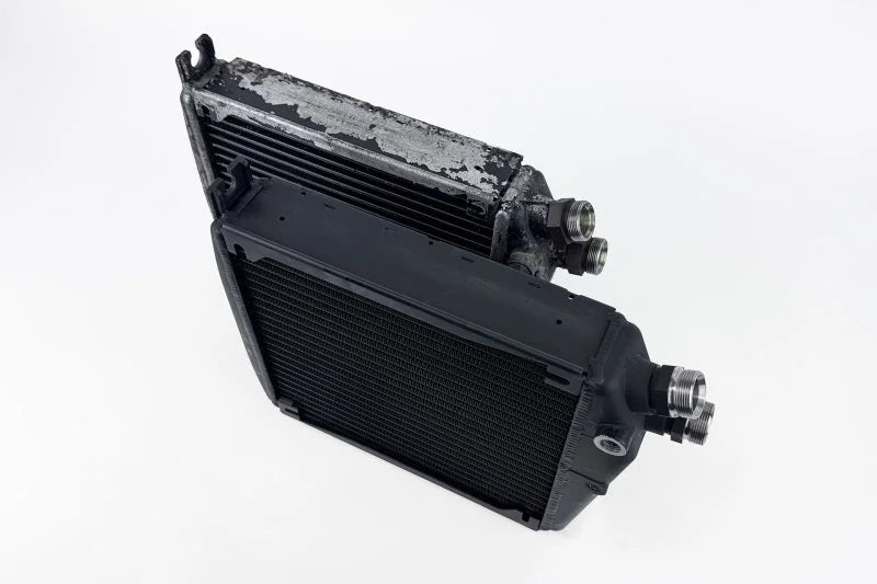 CSF Porsche 964/993 OEM+ Performance Fender Oil Cooler - Additional View 9