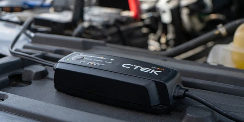 CTEK Battery Charger - 4.3A NXT 5 NA - 12V - Side View