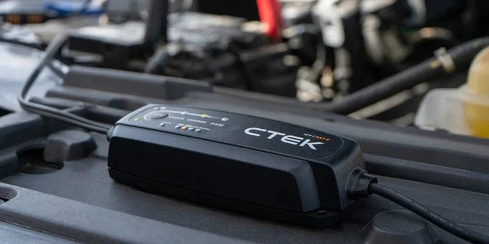 CTEK Battery Charger - 4.3A NXT 5 NA - 12V - Side View