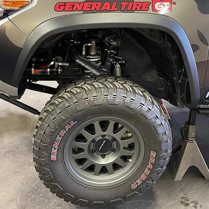 Camburg 07-21 Toyota Tundra 4wd Race L/T Front Axle Set - Side View