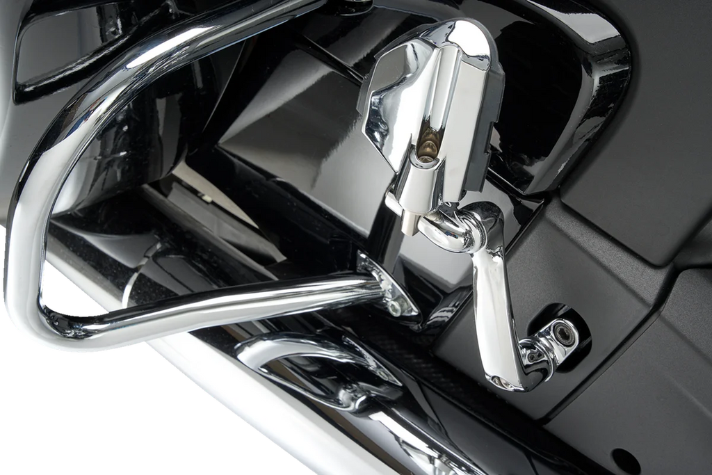 Ciro Adjustable RydeCulture™ Charles Chapa Peg Mounts - Passenger - Chrome - Indian 6R200 - Side View