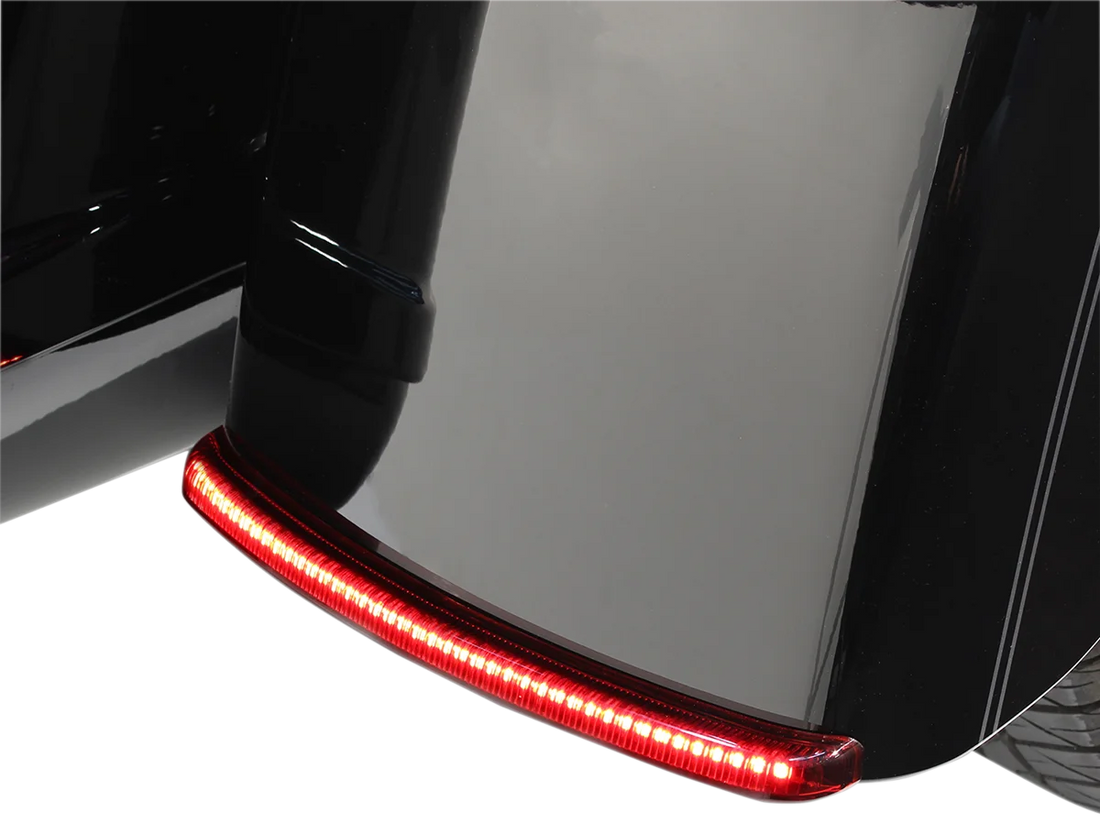Ciro Fender Blade Light - Red 40041 - Installation View