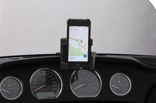 Load image into Gallery viewer, Ciro Smartphone/GPS Holder - without Charger - Black 50317 - Side View