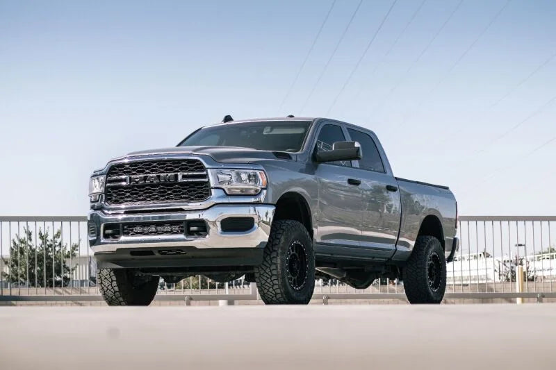 Cognito 14-24 RAM 2500 4WD 3in Performance Leveling Kit w/ Fox PS 2.0 IFP Shocks - Side View