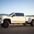 Load image into Gallery viewer, Cognito 20-24 Chevy/GMC Silv/Sierra 2500/3500 HD 2WD/4WD 3in Elite Leveling Kit w/ King 2.5 RR - Side View