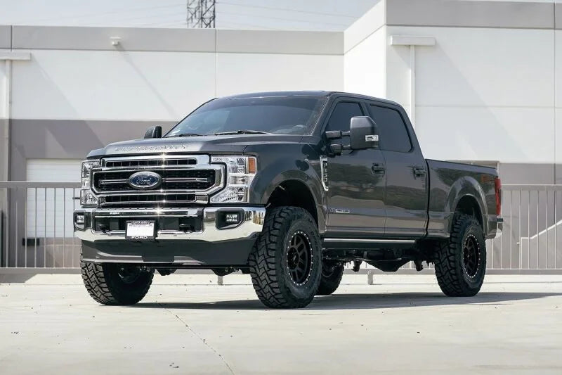 Cognito 20-24 Ford F-250/350 SD 4WD 3in Performance Lift Kit w/ Fox PS 2.0 IFP Shocks - Side View