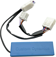 Load image into Gallery viewer, Custom Dynamics Smart Signal Stabilizer Module GEN2-SS6 - Side View