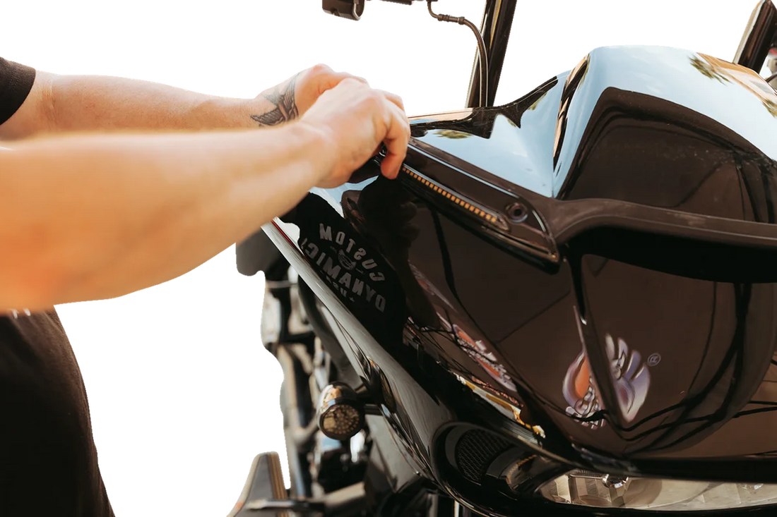 Custom Dynamics Windshield Trim - Black CD-RG-WT-AW2-B - Additional View 5