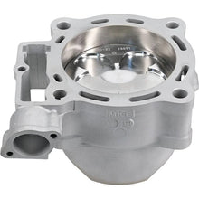 Load image into Gallery viewer, Cylinder Works 21-23 Honda CRF 450 R 450cc Standard Bore High Compression Cylinder Kit - Installation View