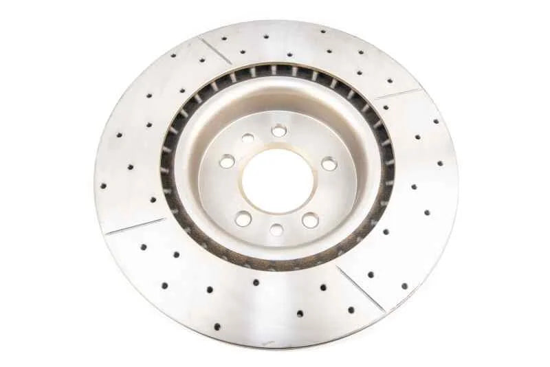 DBA 14-15 Land Rover Range Rover (w/o Brembo Brakes) Front Drilled & Slotted Street Series Rotor - Installation View