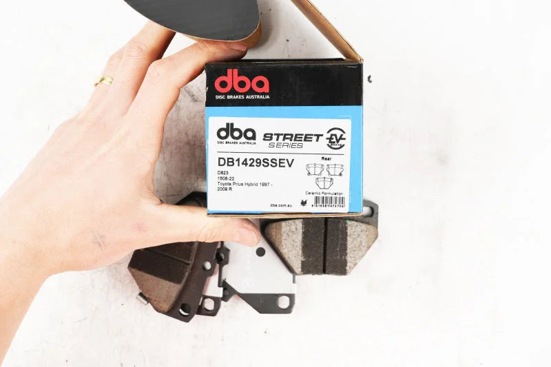 DBA Rear SSEV Street Series Brake Pads fits 2003-2008 Pontiac Vibe GT / 2000-2005 Toyota Celica GT / 2005-2006 Toyota Coro...