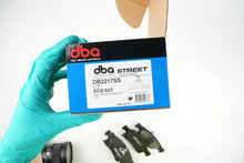 Load image into Gallery viewer, DBA Street Series Rear Brake Pads (Solid Rear rotor) fits 2020 Dodge DURANGO / 2018 Dodge DURANGO Citadel / 2011 2015 2016...