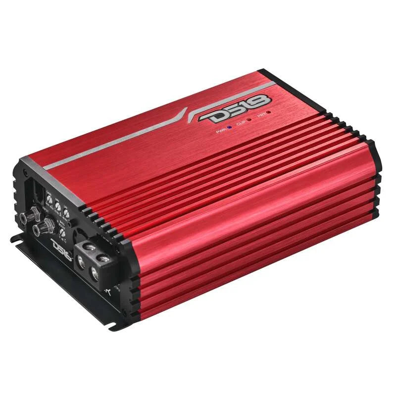 DS18 1-Channel Amp Class D Full-Range Monoblock 2500 Watts RMS/1ohm Red - Side View