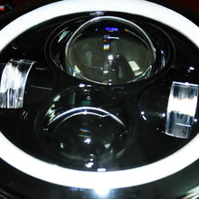 Load image into Gallery viewer, DV8 Offroad 07-18 Jeep Wrangler JK LED Projector Headlights - Additional View 6