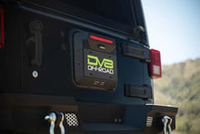 Load image into Gallery viewer, DV8 Offroad 07-18 Jeep Wrangler JK Spare Tire Delete - Installation View