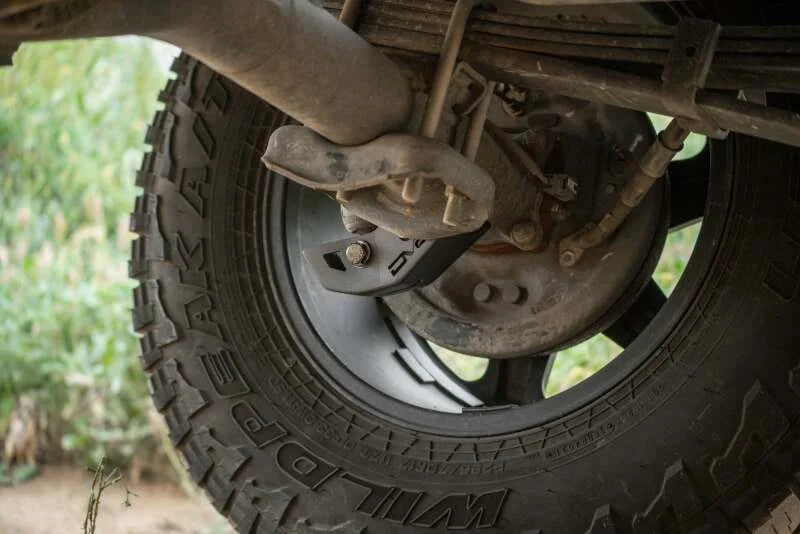 DV8 Offroad 16-23 Toyota Tacoma Rear Shock Skid Plates - Additional View 8