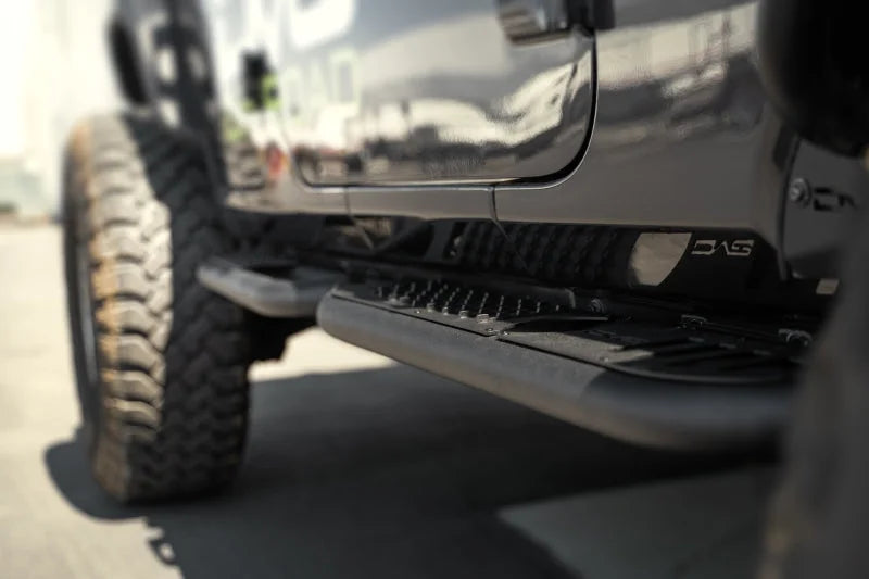 DV8 Offroad 18-23 Jeep Wrangler JL 4 Door Body/Pinch Weld Mounted Step - Additional View 14
