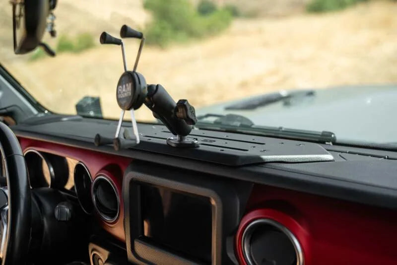 DV8 Offroad 18-23 Jeep Wrangler JL/20-23 Gladiator JT Device Dash Mount V2 - Back View