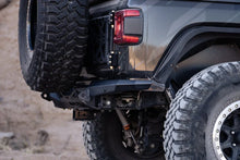 Load image into Gallery viewer, DV8 Offroad 18-23 Wrangler JL Spec Series Rear Bumper - Additional View 7