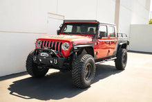 Load image into Gallery viewer, DV8 Offroad 20-23 Jeep Gladiator JT Body/Pinch Weld Mounted Step - Additional View 6