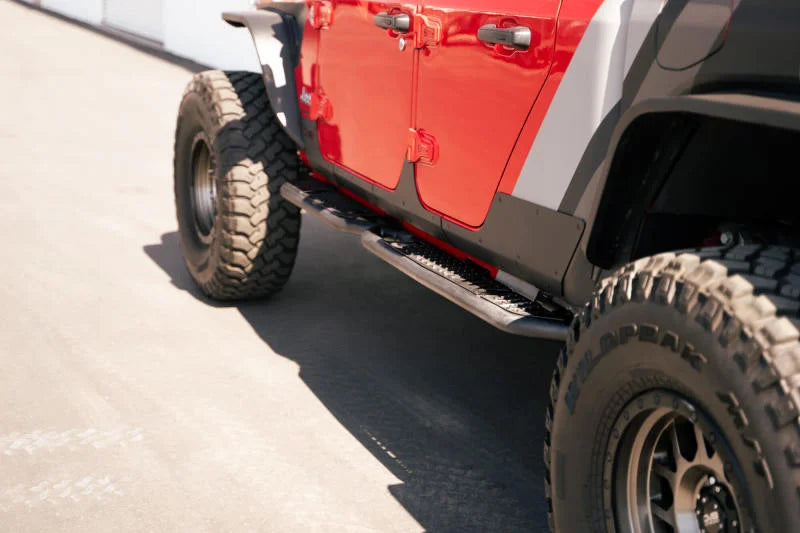 DV8 Offroad 20-23 Jeep Gladiator JT Body/Pinch Weld Mounted Step - Additional View 8